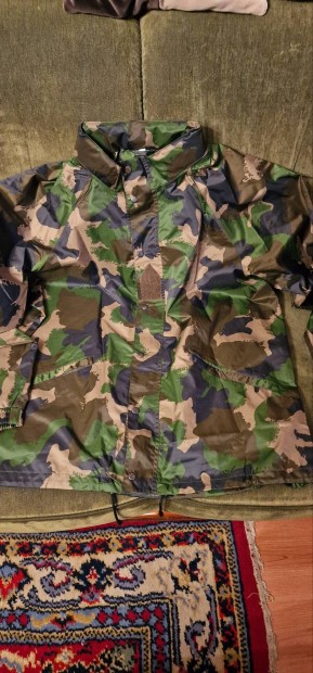 Alig haszn�lt Es�v�d�.