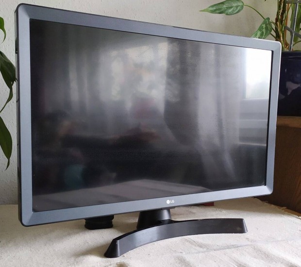 Alig használt LG TV/monitor + távirányító + adapter + HDMI