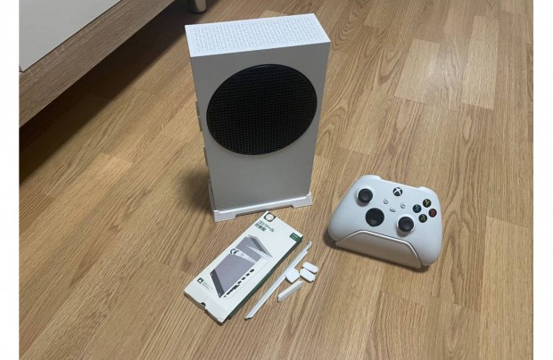 Alig használt Xbox Series S + Gamer Monitor csomag eladó !