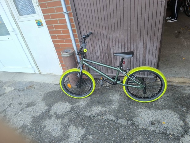 Alig hasznlt bmx 6 honapja vettem de nem hasznaltam sokszor