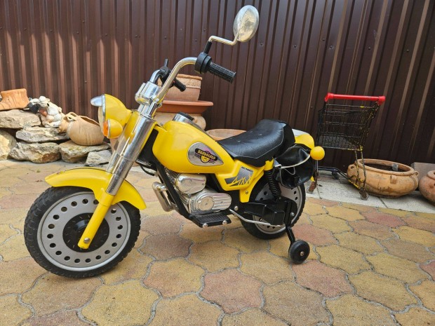 Alig haszn�lt extra nagym�ret� 120cm hossz� akkumul�toros gyerek chopp