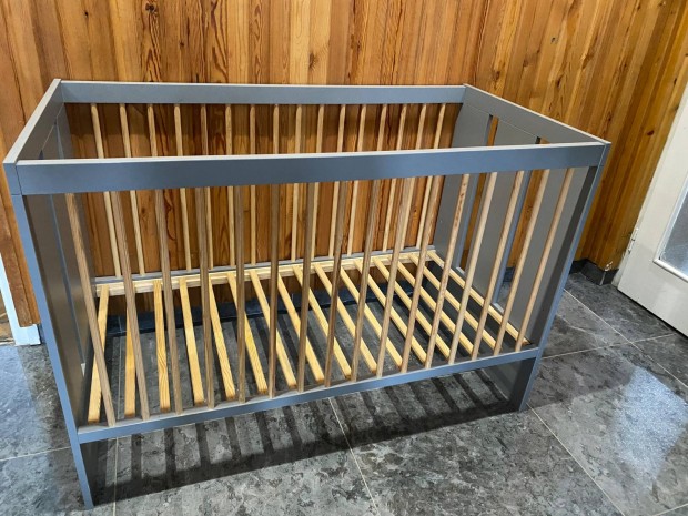 Alig használt kiságy. 65*120cm