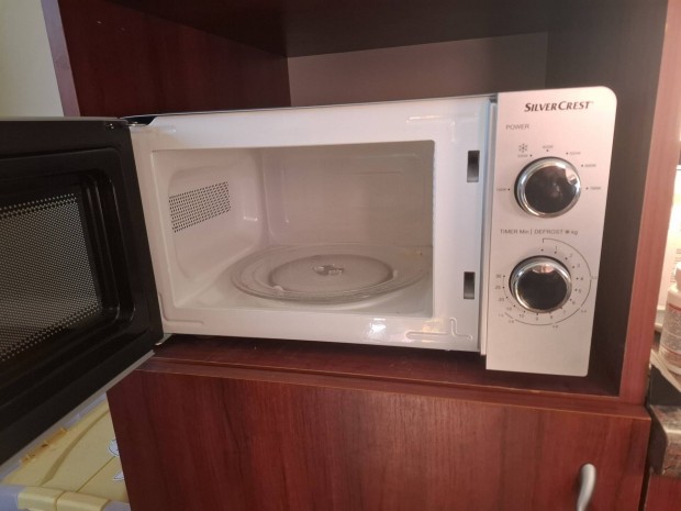 Alig használt mikrohullámú sütő
