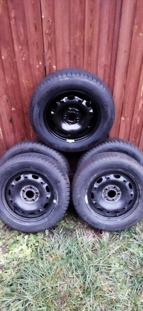 Alkalmi Vtel !Tli gumi gyri felnivel elad 185/60/ r 14.WP52