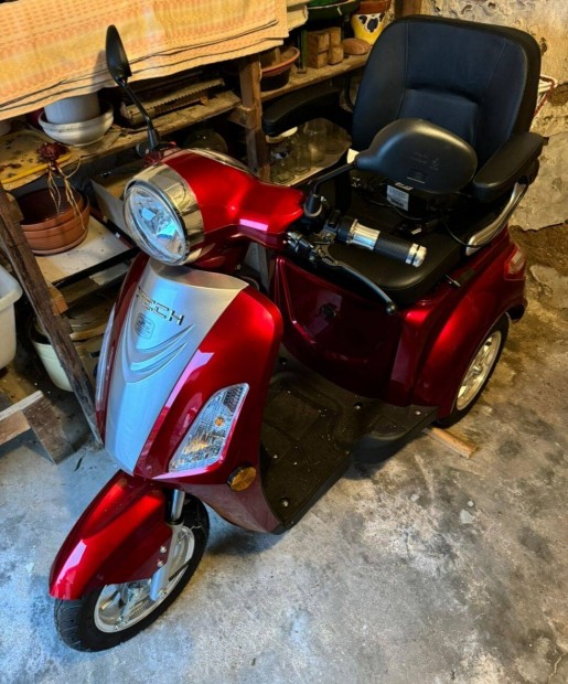 Alkalmi �ron elad�! Z-Tech 15D H�romkerek� elektromos j�rm�