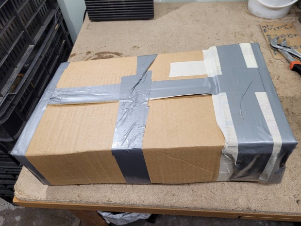 Alkatr�szek elad�k!