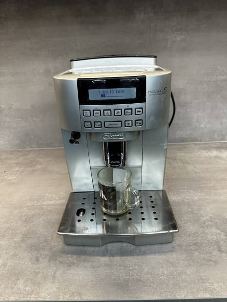 Alkatrésznek Delonghi