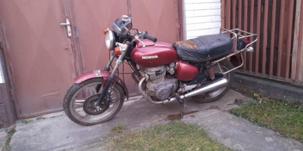 Alkatrsznek Honda CB 250 1976. elad