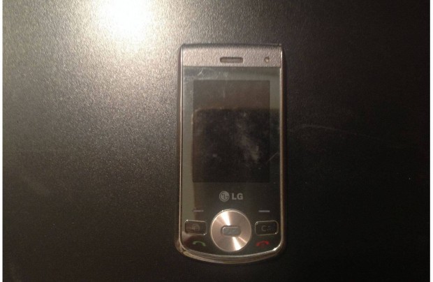 Alkatrsznek LG GD330 Mobiltelefon