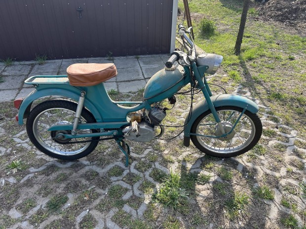 Alkatr�sznek Riga 4 motorker�kp�r 