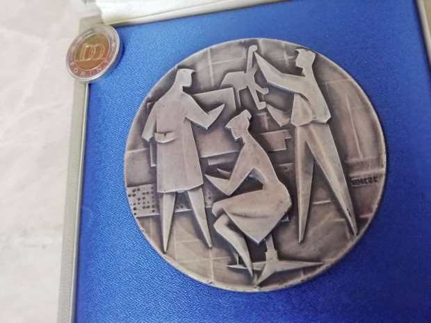 Alkotói kitüntetés Ezüst fokozatú "Vincze" érem jelvényel doboz