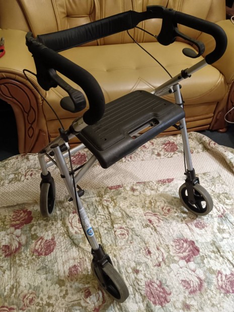 Alkukpes Rollator Kertvarosban elado