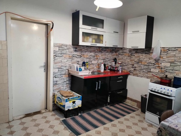 Alkuk�pes �r! Befektet�k �s v�llalkoz�k figyelem  H�halomban f��t