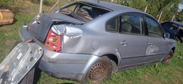 Alkuképes megbontott Volkswagen Passat eladó