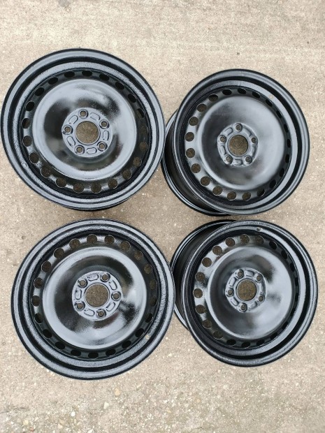 Alkukpesen Elad lemezfelni. Ford. 5x108 63,4mm 6,5j et52,5