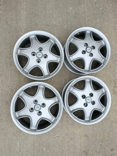 Alkuk�pesen elad� 4 db alufelni. Speedline Lancia 4x98 R15 6j et36,5