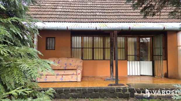 �lland� lakhat�sra is-elad� h�z Debrecen G�sp�r Gy�rgy kert