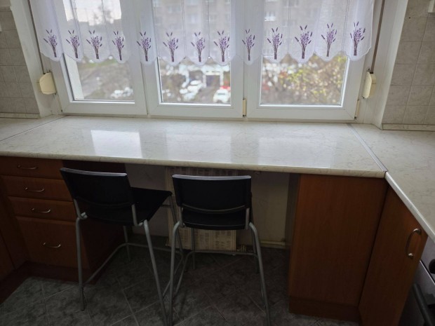 �llatbar�t 2 szob�s lak�s kiad� �bud�n!