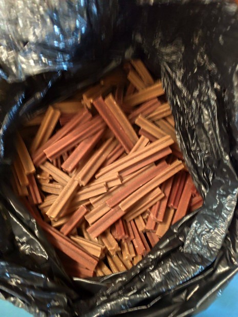 Állateledel kiskutyaktol egészen nagy kutyaig