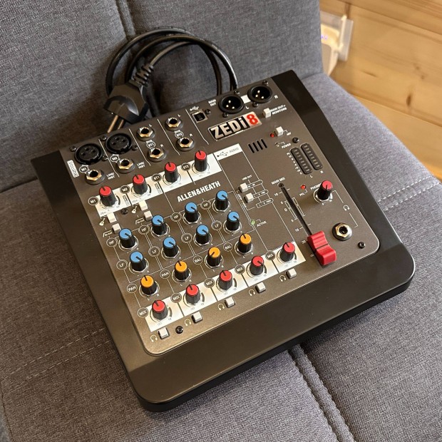 Allen & Heath Zedi-8 analóg keverő / USB hangkártya