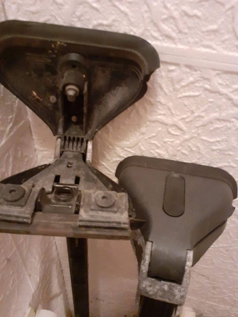 �ll�that� Menab� tet�csomagtart� z�rhat�