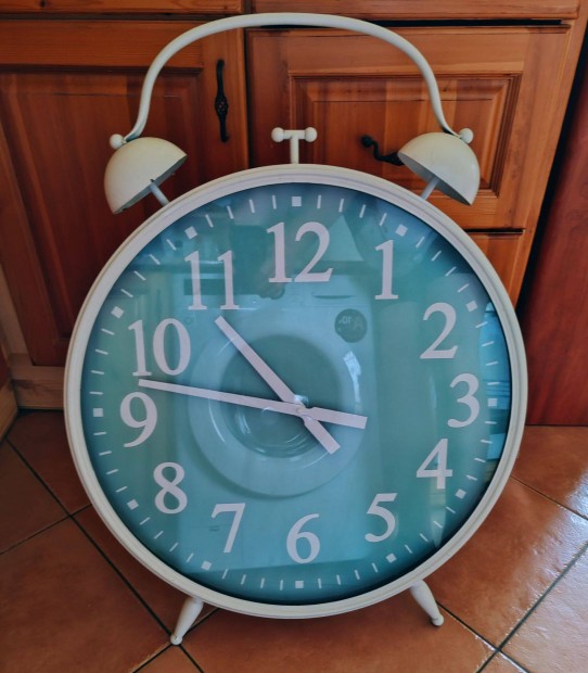 Álló óra 60 cm. átmérőjű számlappal eladó