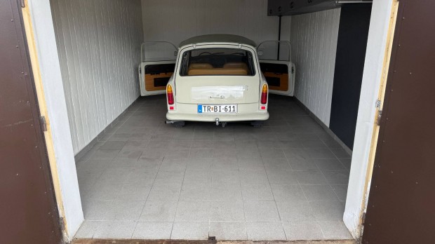 �llom�s k�zel�ben gar�zs elad�