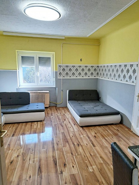 �llom�s k�zel�ben lak�s Elad�!