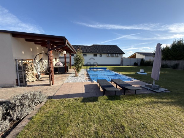 �lom Otthon - Gy�ri elad� t�gla csal�di h�z