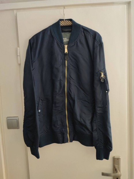 Alpha Industries bomber kabt Les