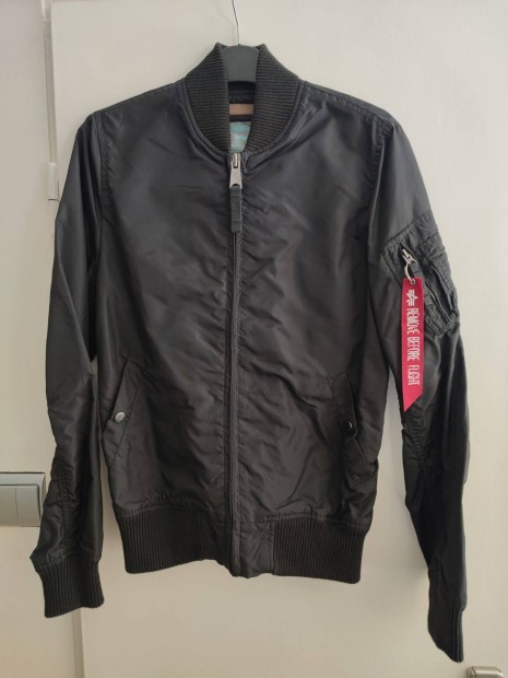 Alpha Industries bomber kabt Mes