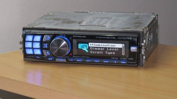 Alpine CDA-117Ri cd usb rdi fejegysg