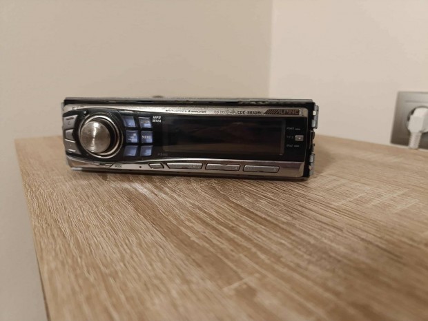 Alpine CDE-9850Ri autó rádió
