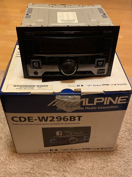 Alpine CDE-W296BT 2DIN fejegys�g/r�di�