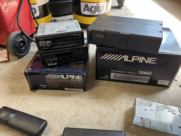 Alpine retro rádió fejegység cd tár