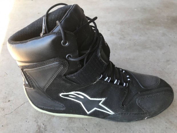 Alpinestar motoros cip elad
