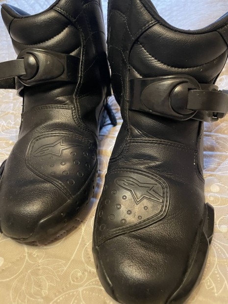 Alpinestars 40-és motoros cipő