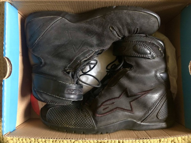 Alpinestars motoros cipő