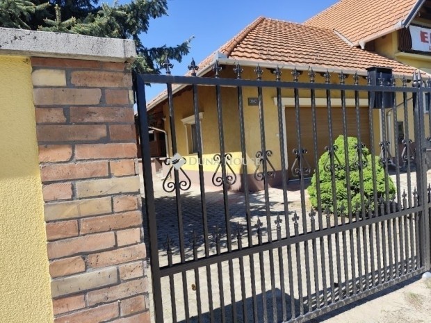 Als�n�medii 343 nm-es h�z elad�