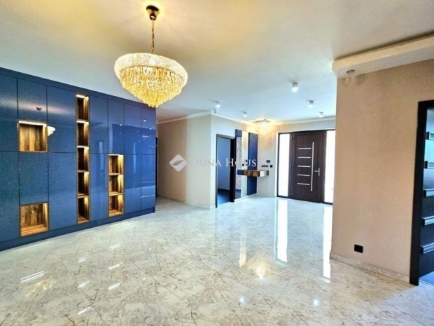 Als�n�medii elad� 259 nm-es h�z