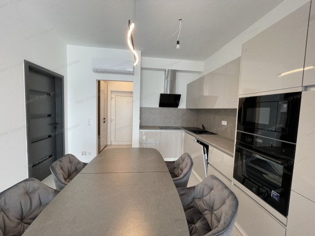 Als��rs�n els� emeleti, nappali + 2 szob�s �jszer� t�rsash�zi lak�s,