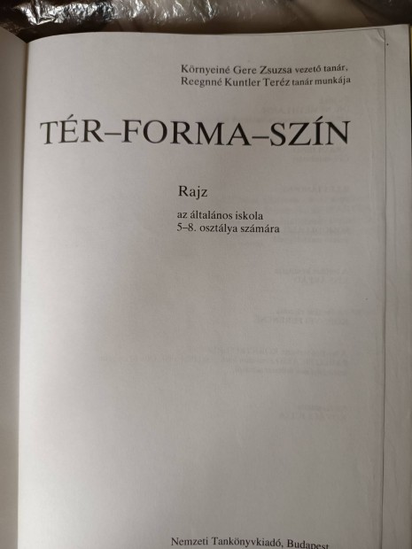 Általános és középiskolás iskolai könyvek eladók