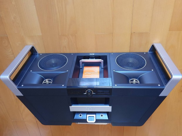 Altec Lansing boombox iMT800