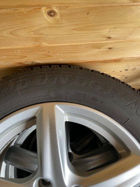 Alu - Dunlop - Téli - 4 DB - 205/60/R16