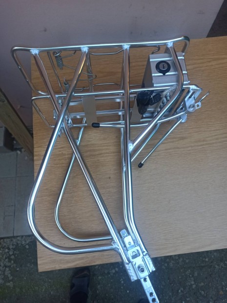 Alu csomagtartó elektromos kerékpárhoz