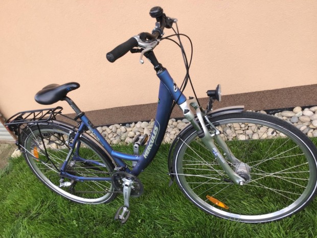 Alu mélyvázas 27 sebességes,agydinamós kerékpár eladó!