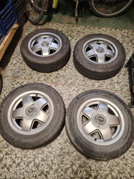 Alufelni 14" 4x100 185/65/R14 ny�rigumikkal