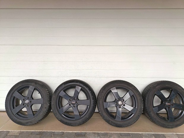 Alufelni 17" �s Michelin n�gy�vszakos gumi