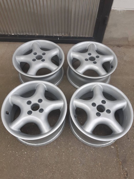Alufelni 4x100-as oszt�k�rrel, 7J15H2, n�met, 4 db-os szett elad�