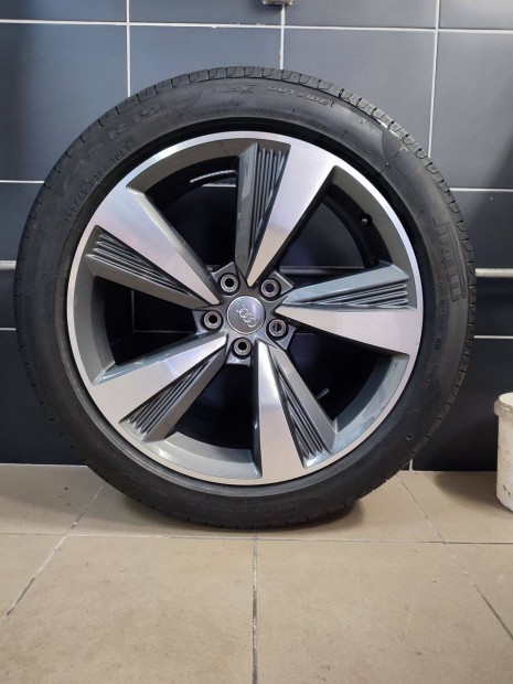 Alufelni 5x112 Audi gyári újszerű garnitúra 19"méretben!